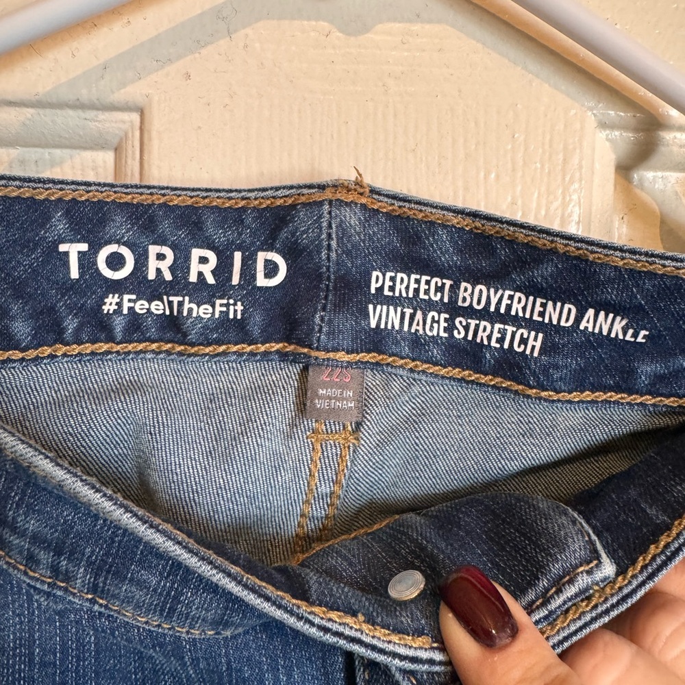 Torrid Medium Wash Boyfriend Jeans - Picture 2 of 2